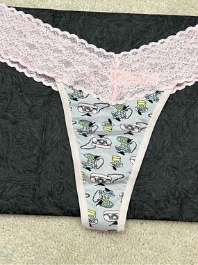 NWT victoria’s Secret Pink vintage 20’s Retro Lace Trim Cotton Thong Panties O/S